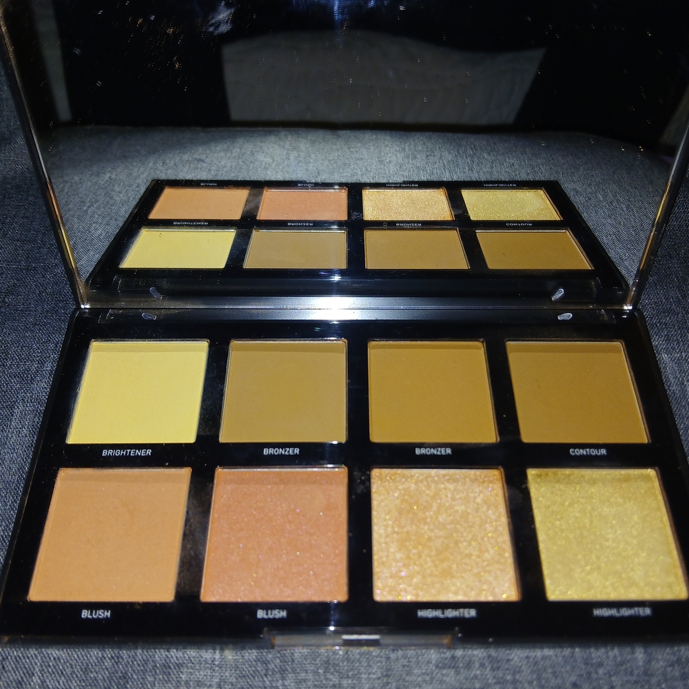 Professional Makeup Palette with Highlighter and Blush